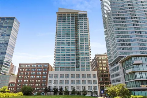 701 S Wells St #803, Chicago, IL 60607