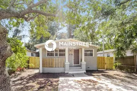 2539 Kingston St S, Saint Petersburg, FL 33711