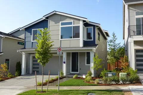 6921 225th St SW, Mountlake Terrace, WA 98043