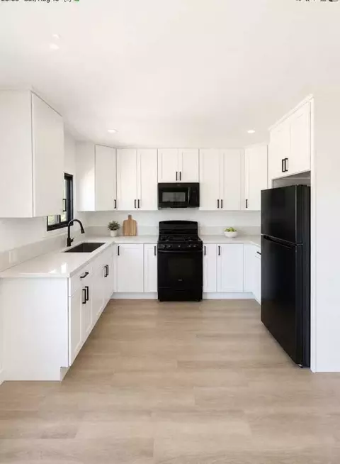 7224 Hazeltine Ave #1, Van Nuys, CA 91405
