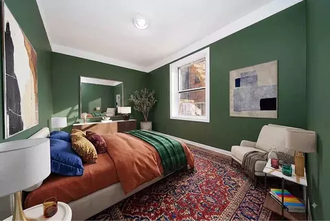 117 W 13th St #20, New York, NY 10011