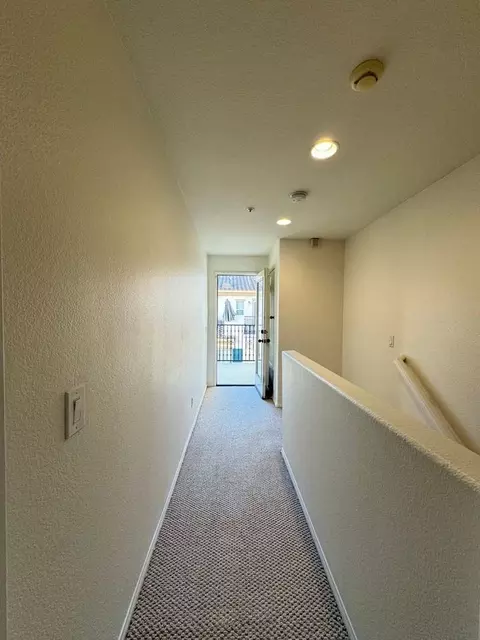 616 E Walnut St, Pasadena, CA 91101 photo 28