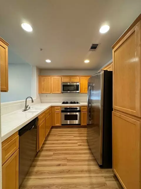 616 E Walnut St, Pasadena, CA 91101 photo 13