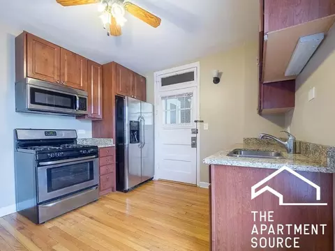 2110 W Ainslie St #N2, Chicago, IL 60625