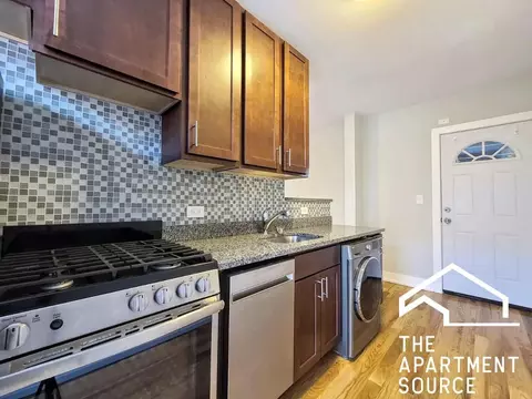 2910 N Mildred Ave #W3, Chicago, IL 60657