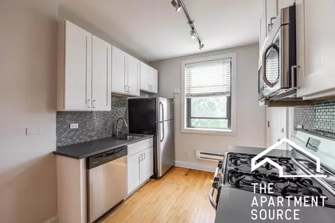 2319 N Rockwell St #B2, Chicago, IL 60647