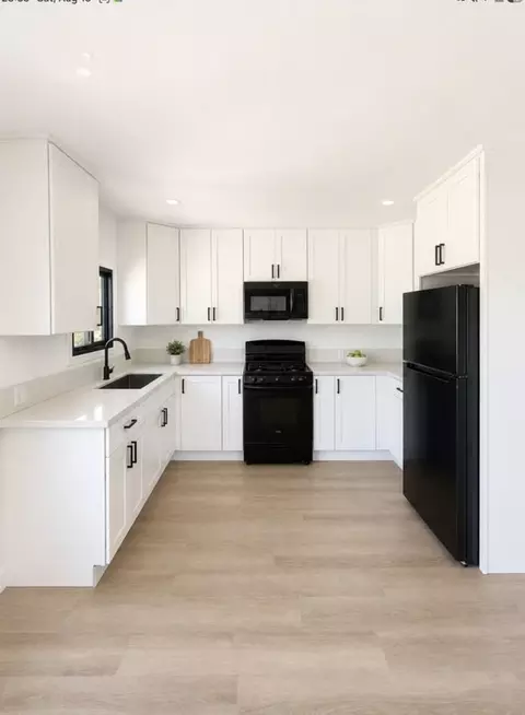7224 Hazeltine Ave #4, Van Nuys, CA 91405