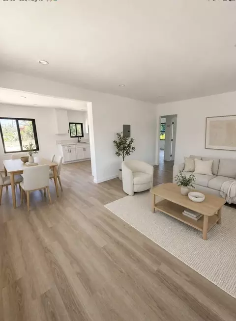 7224 Hazeltine Ave #6, Van Nuys, CA 91405