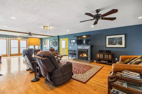 4433 Lake Rd E #1593875P, Geneva, OH 44041