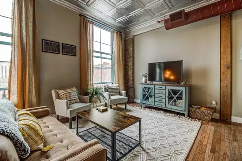 408 W Saint Clair Ave #1593909P, Cleveland, OH 44113
