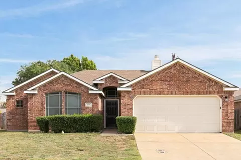 938 Barrymore Ln, Duncanville, TX 75137