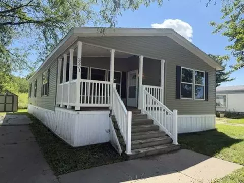 2231 SE Windover Dr #B16, Ankeny, IA 50021