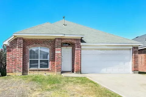10816 Briaroaks Dr, Fort Worth, TX 76140