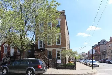 1401 N Bosworth Ave #2, Chicago, IL 60642