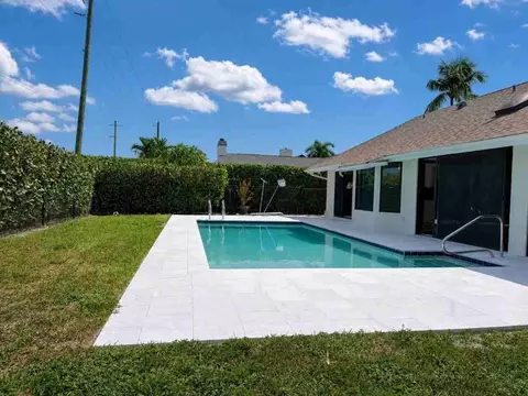 2537 Kings Lake Blvd, Naples, FL 34112