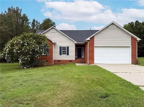 4101 Birchgarden Dr #2, High Point, NC 27265