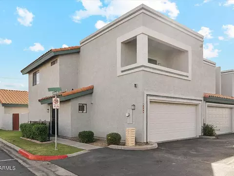 8625 N 67th Ln, Peoria, AZ 85345