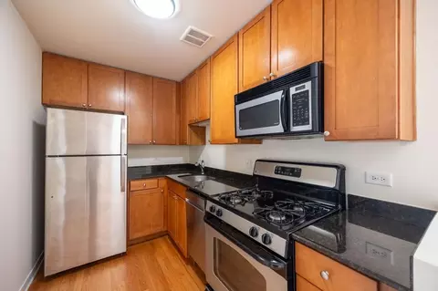625 W Wrightwood Ave #416, Chicago, IL 60614