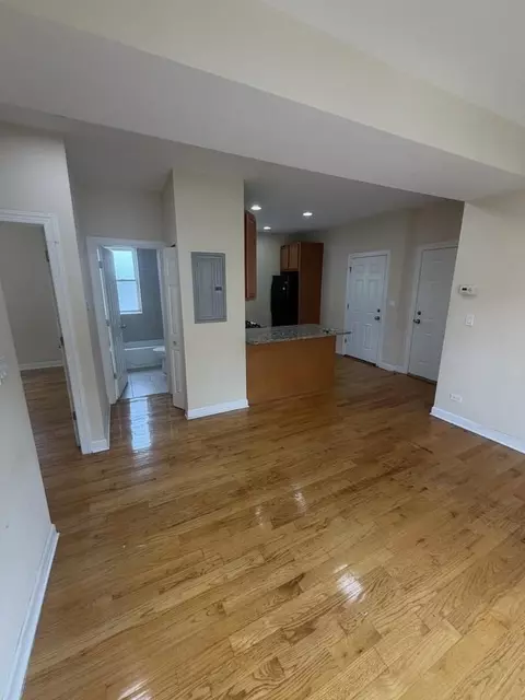 3348 W Wilson Ave #3N, Chicago, IL 60625