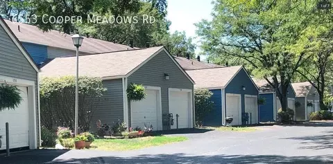 6553 Cooper Meadows Rd, Westerville, OH 43081
