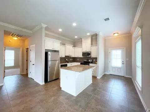 1695 El Tigre Dr, Saint Gabriel, LA 70776