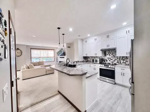 3365 Cherry Ln #D, Woodbury, MN 55129