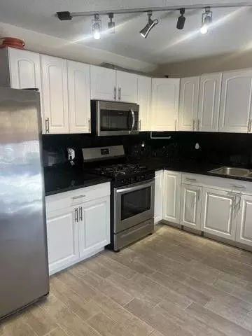2318 Waterside Dr, Lake Worth Beach, FL 33461