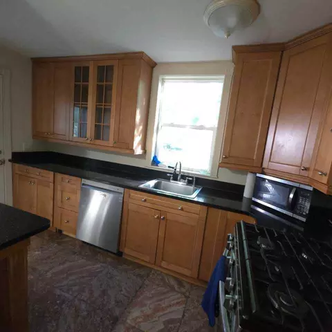 10 Alcott Park #10, Malden, MA 02148