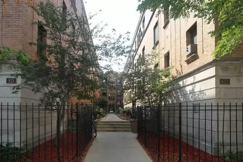 817 W Cornelia Ave #303, Chicago, IL 60657