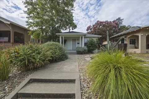 4932 11th Ave, Sacramento, CA 95820