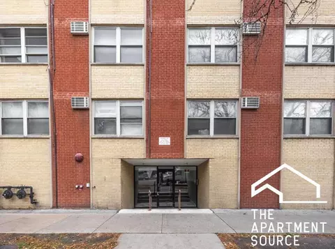 6830 N Sheridan Rd #366, Chicago, IL 60626