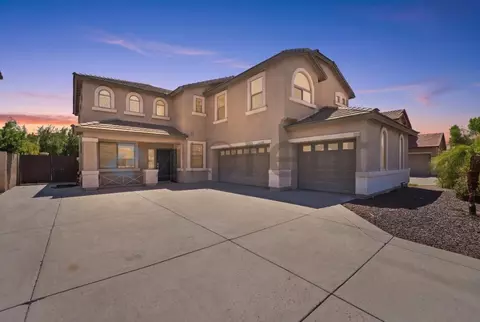 5661 W Desert Jewel Dr, Glendale, AZ 85302