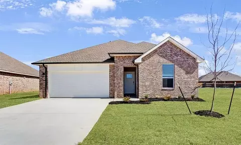2716 Tracys Mnr, Yukon, OK 73099