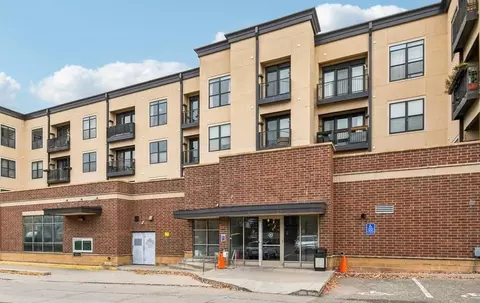 15 E Franklin Ave, Minneapolis, MN 55404