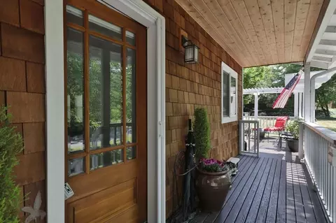 2273 Lori Dr, Langley, WA 98260
