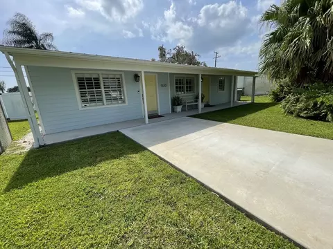 1520 4th Ave, Vero Beach, FL 32960