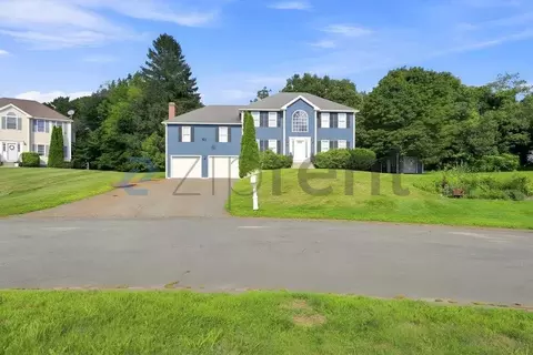 10 Jonathan Cir, Rutland, MA 01543