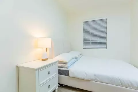 46 S Lotus Ave #5, Pasadena, CA 91107