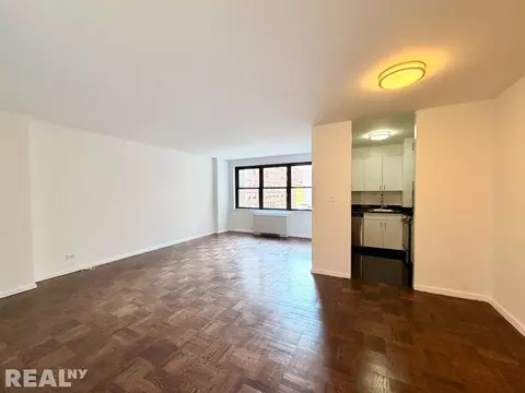 Undisclosed, New York, NY 10011