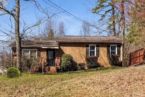 2845 Winchester Dr, Cumming, GA 30041