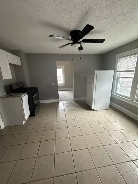 4520 Bush Ave #4, Cleveland, OH 44109