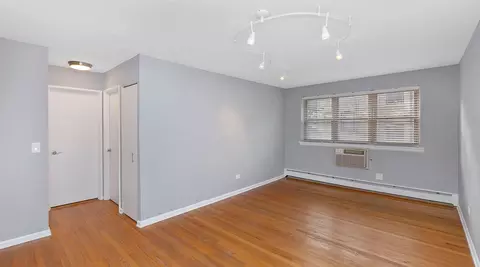 5950 N Kenmore Ave #307, Chicago, IL 60660