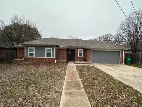 809 Audra Ln, Denton, TX 76209