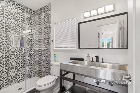 1322 S Mole St, Philadelphia, PA 19146