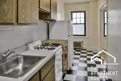 540 W Briar Pl #2C, Chicago, IL 60657