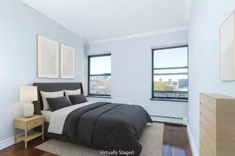 214 E 9th St #201, New York, NY 10003