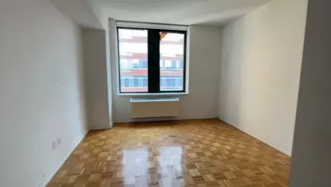 2 S End Ave #908, New York, NY 10280