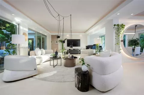 Undisclosed, Miami Beach, FL 33140