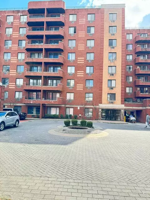 137-02 Northern Blvd #7C, New York, NY 11354
