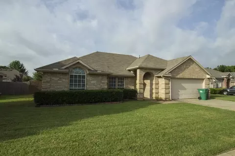 5208 Whiting Way, Denton, TX 76208